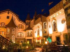 Hotel Castelul Printul Vanator Si Dracula | Cazare Turda